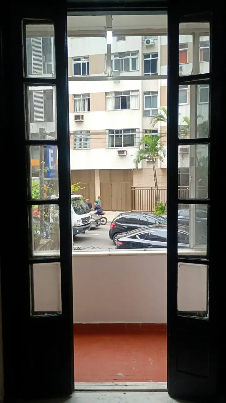 1-bedroom apartment with a balcony — photo 5