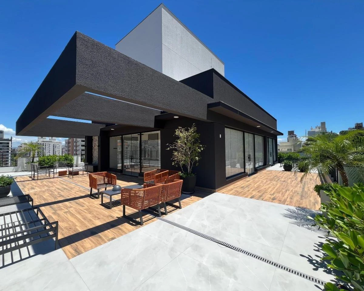 One-bedroom apartment with a grill on the balcony — photo 6