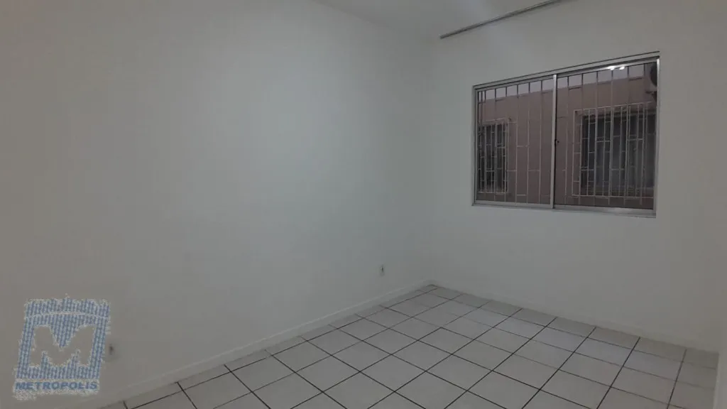 2-bedroom apartment with a closed kitchen and gas stove — photo 38