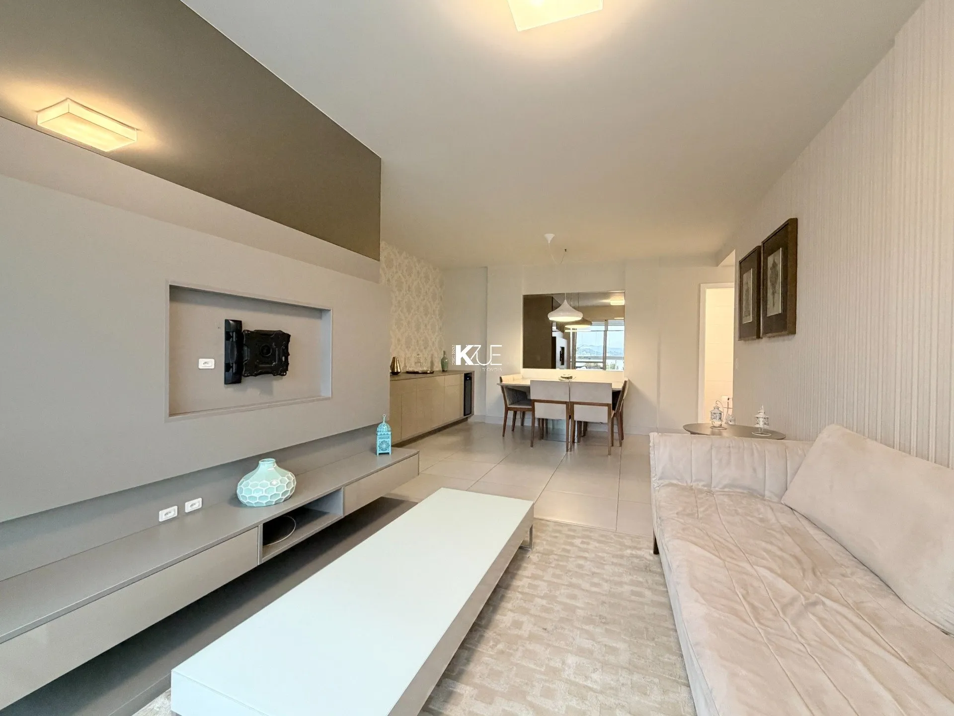 Furnished apartment, 111 m², with a water view — photo 3