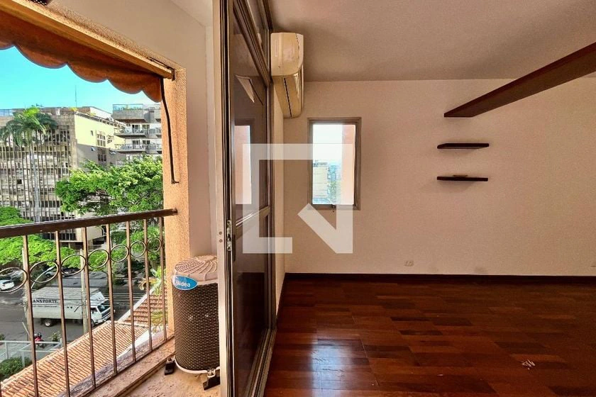 3-bedroom apartment with built-in wardrobes — photo 20