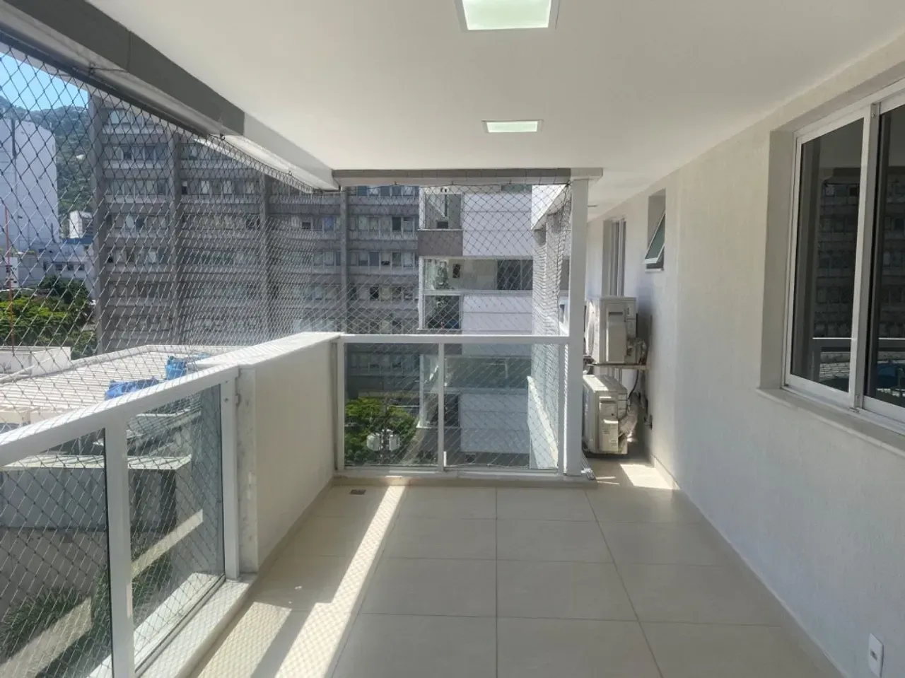 Unfurnished 4-bedroom apartment with 3 baths and 2 parking