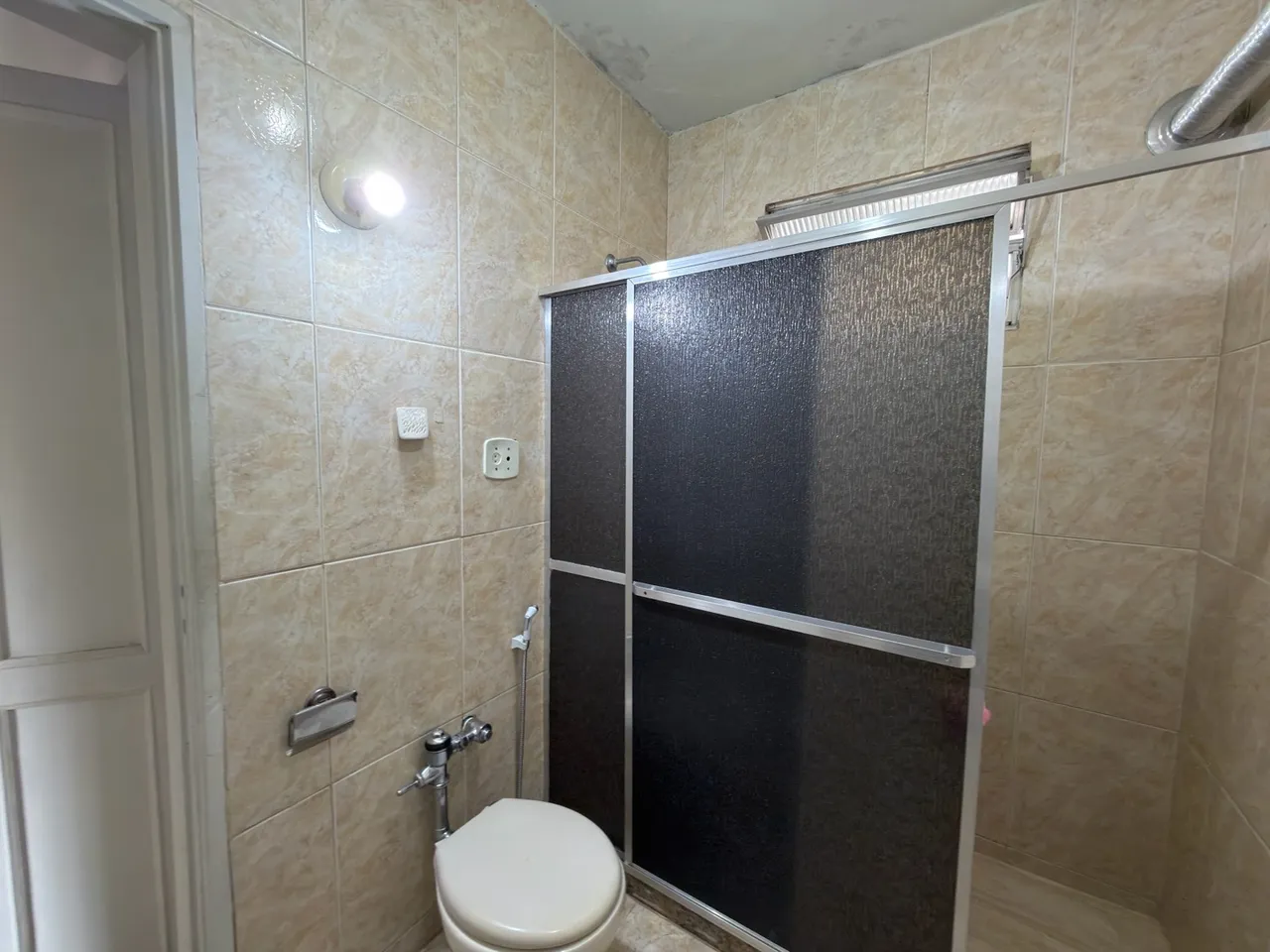 Apartment, 81 m², with wood or laminate floors — photo 4