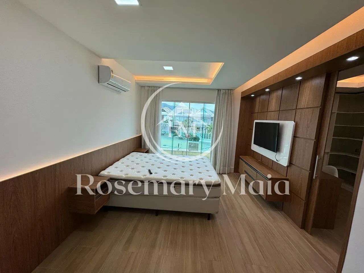 Furnished house with 4 bedrooms and 360 m² — photo 13