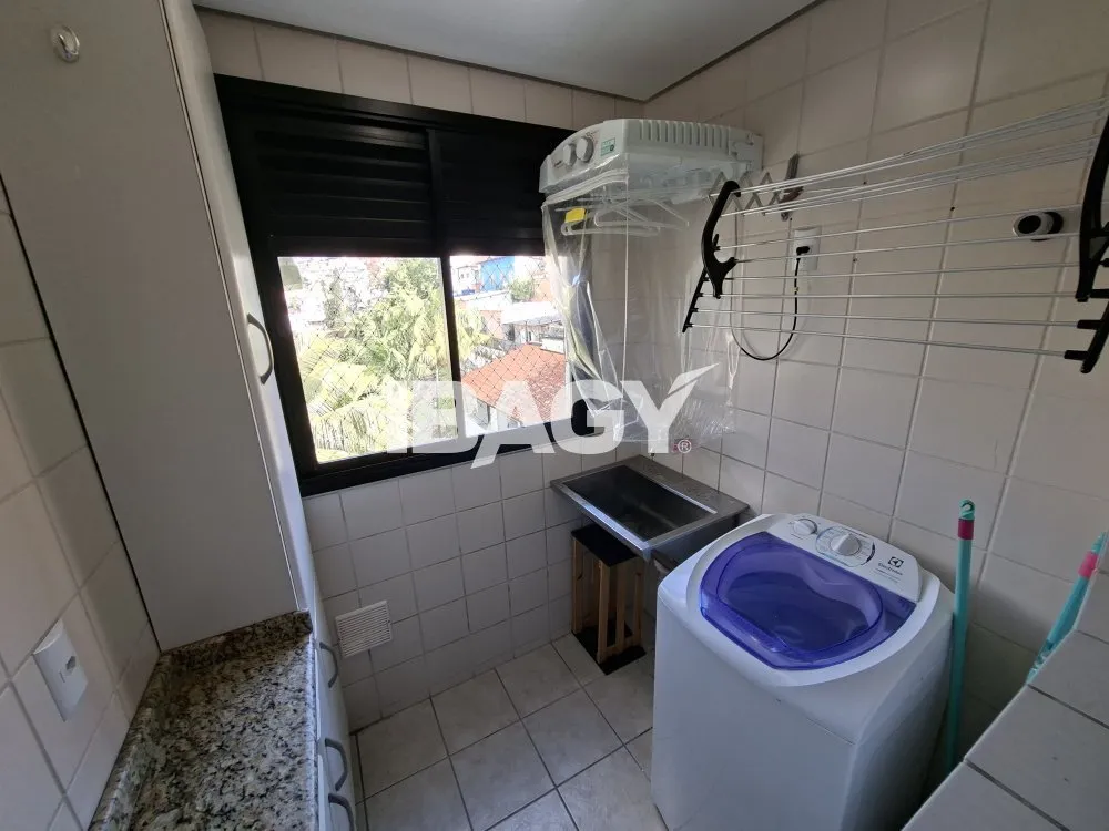 Furnished apartment with 2 bedrooms and 71 m² — photo 4