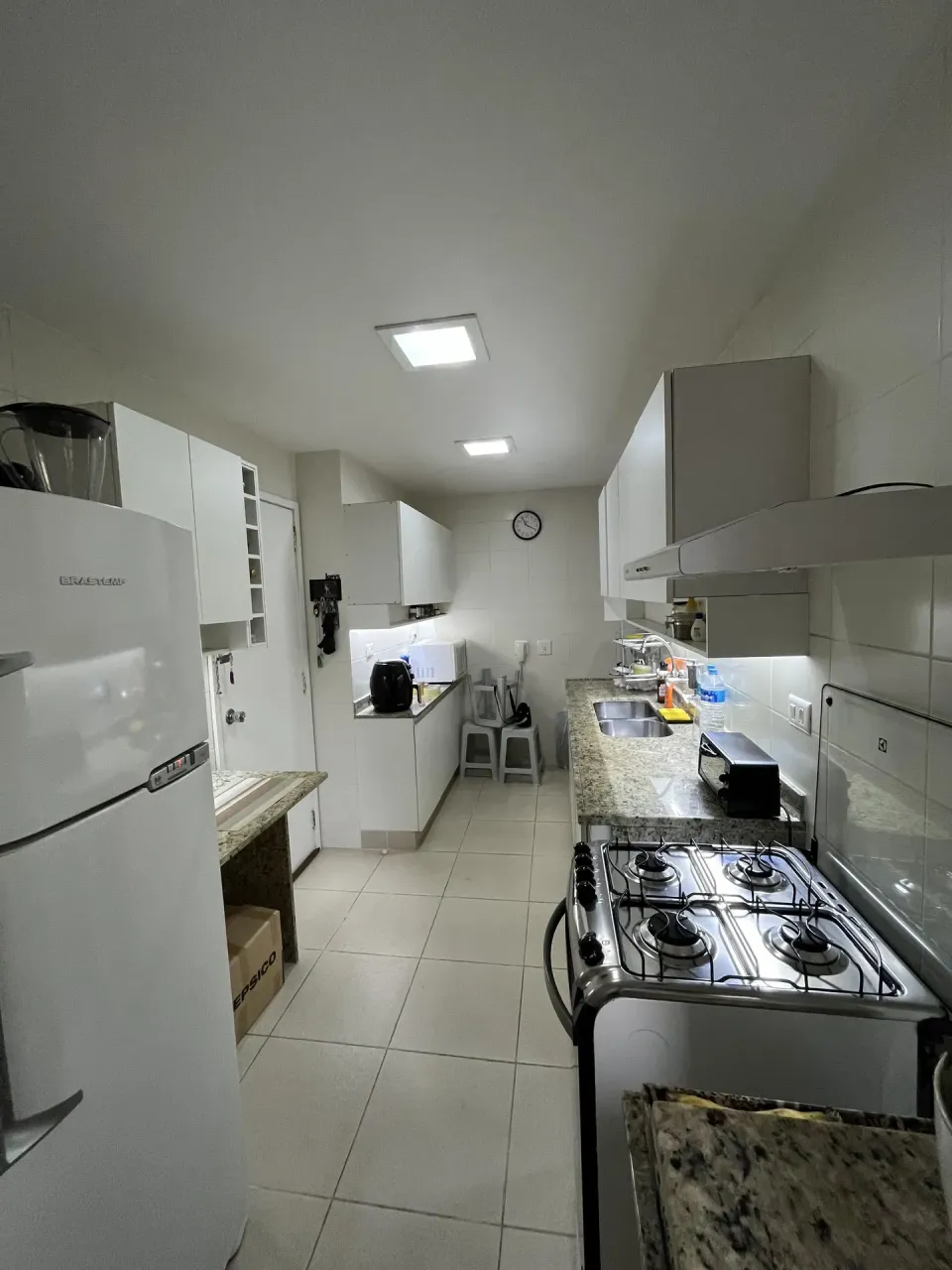 Furnished apartment with 2 bedrooms and 2 bathrooms — photo 11