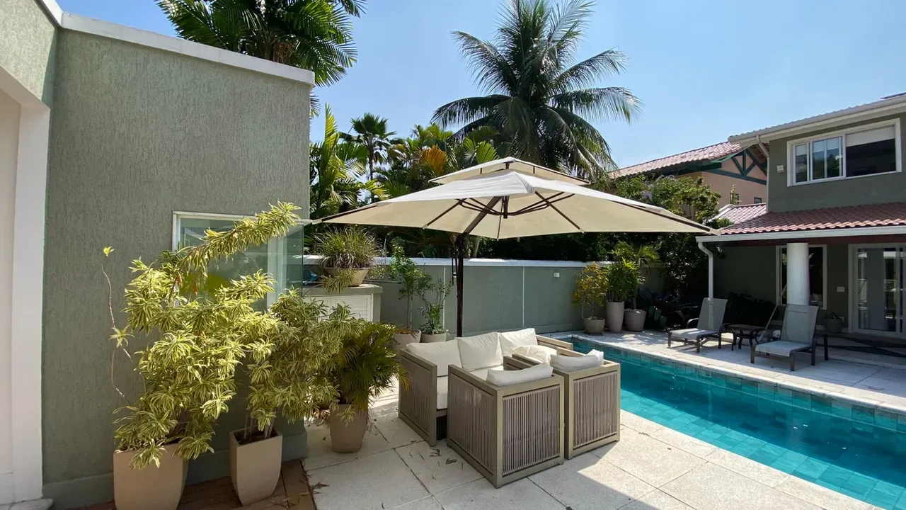 500 m² house with 4 bedrooms and a terrace — photo 2