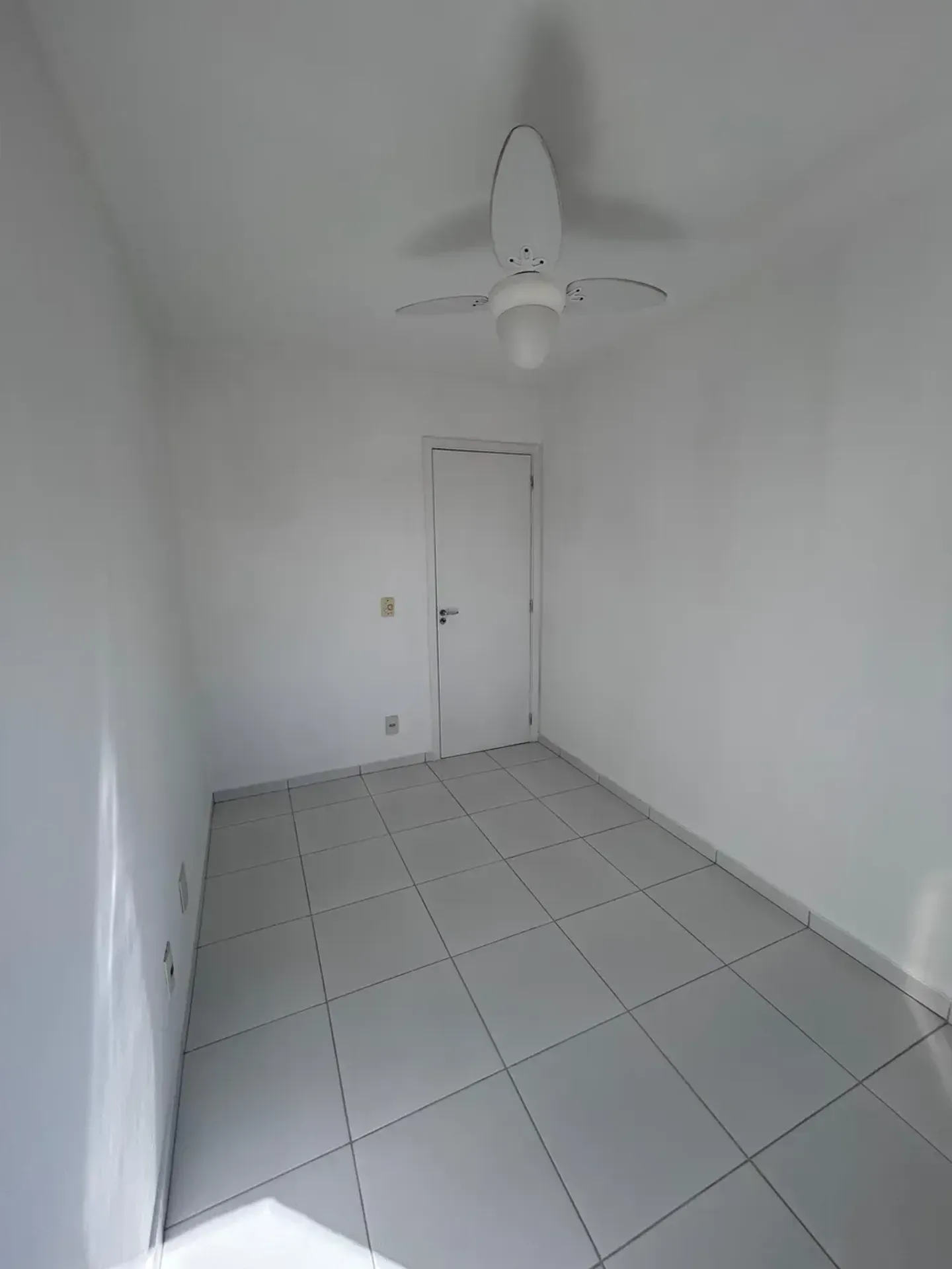 Apartamento de 3 quartos com cozinha americana e varanda — photo 12