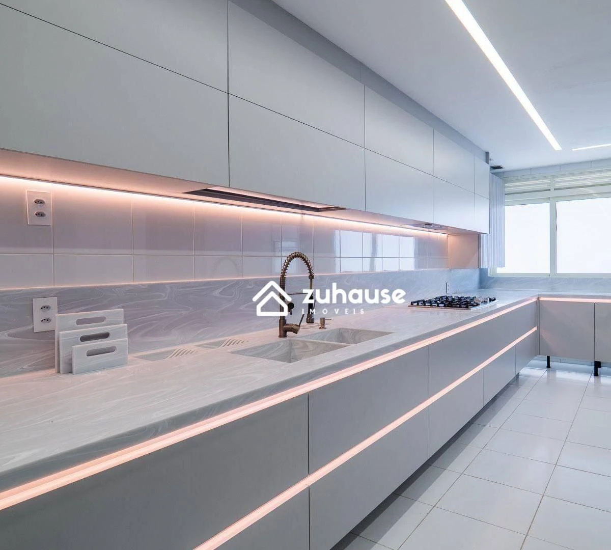Duplex furnished penthouse 600 m² with 4 en-suite and parking — photo 2