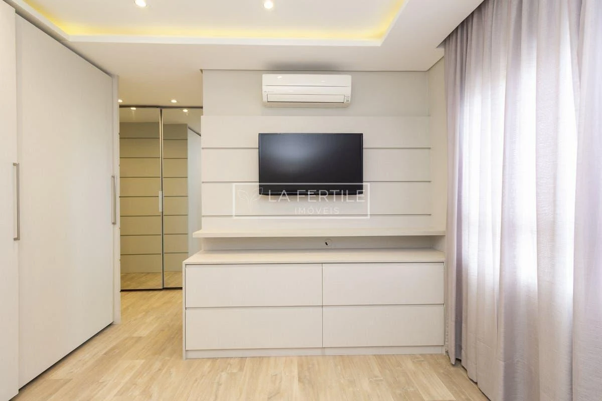 Apartment, 158 m², with a walk-in closet — photo 50