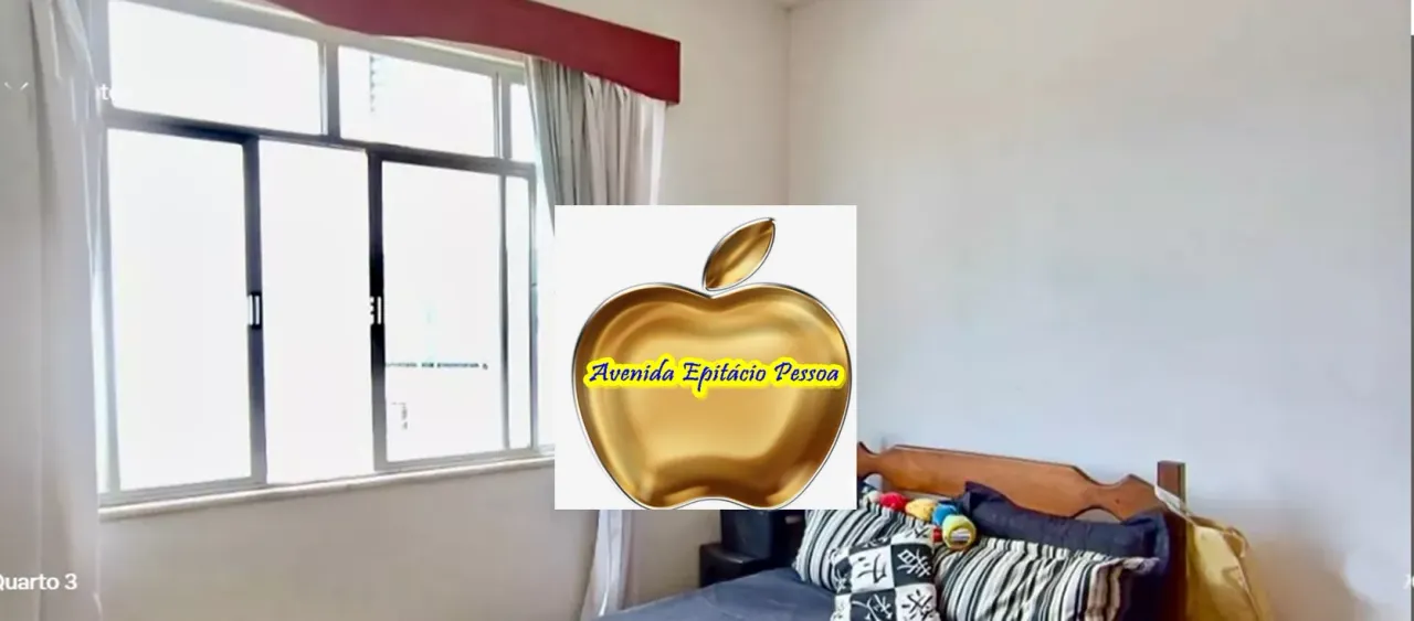 Apartment with 4 bedrooms and wood floors in the living room — photo 11