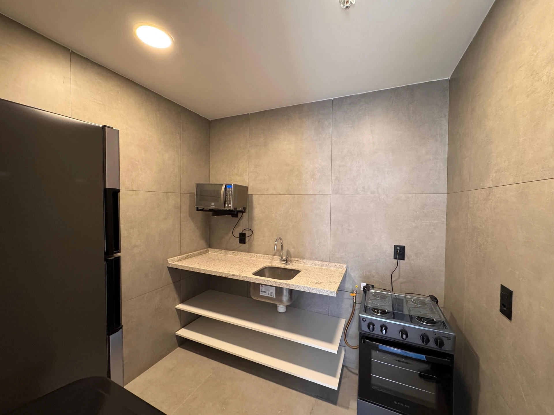 Apartamento amueblado de 3 dormitorios con balcón — photo 31
