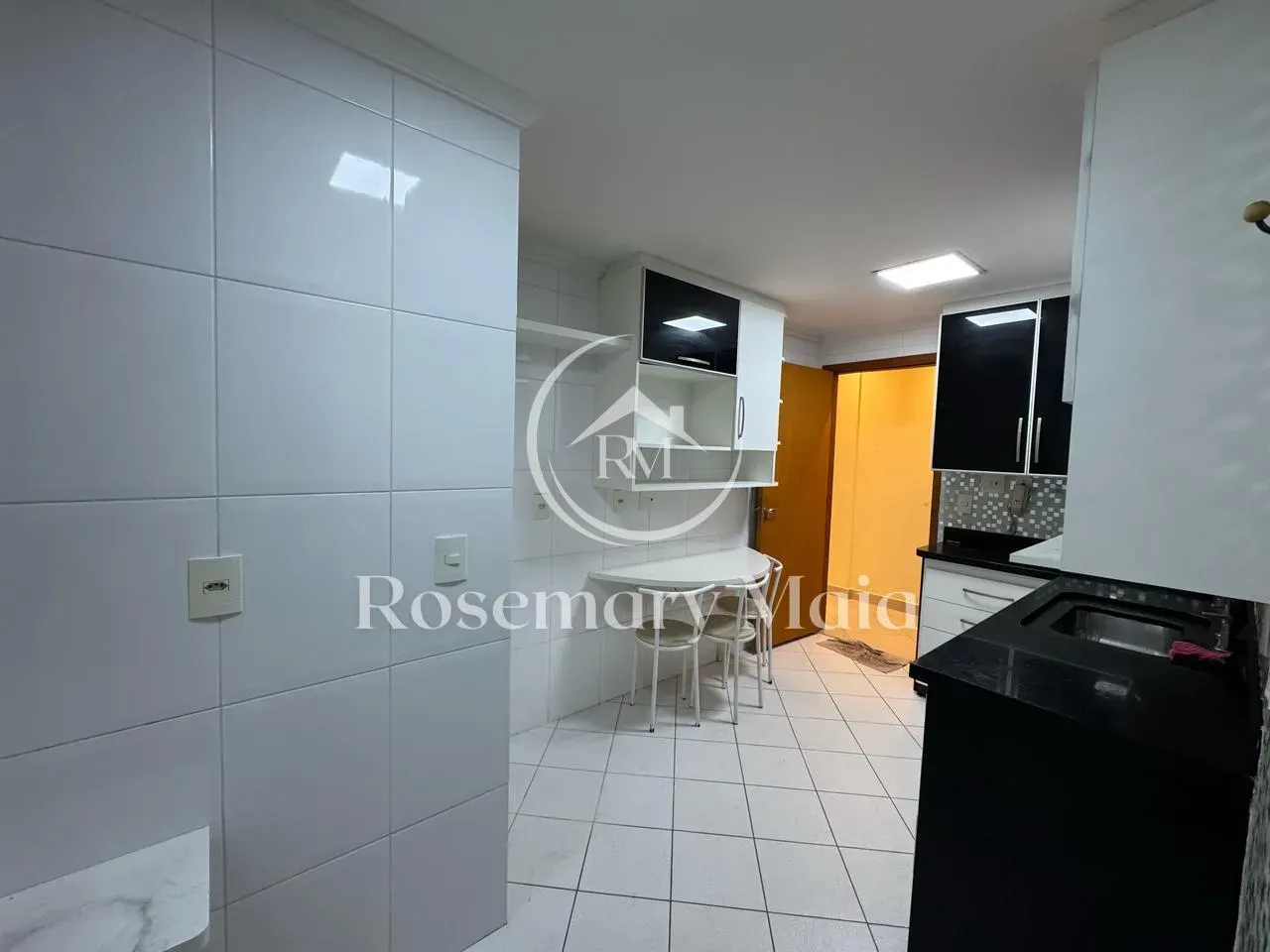 Home office in a 3-bedroom apartment, 135 m² — photo 20