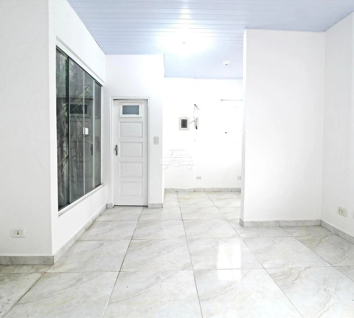 3-bedroom house with a grill on the balcony in Curitiba — photo 20