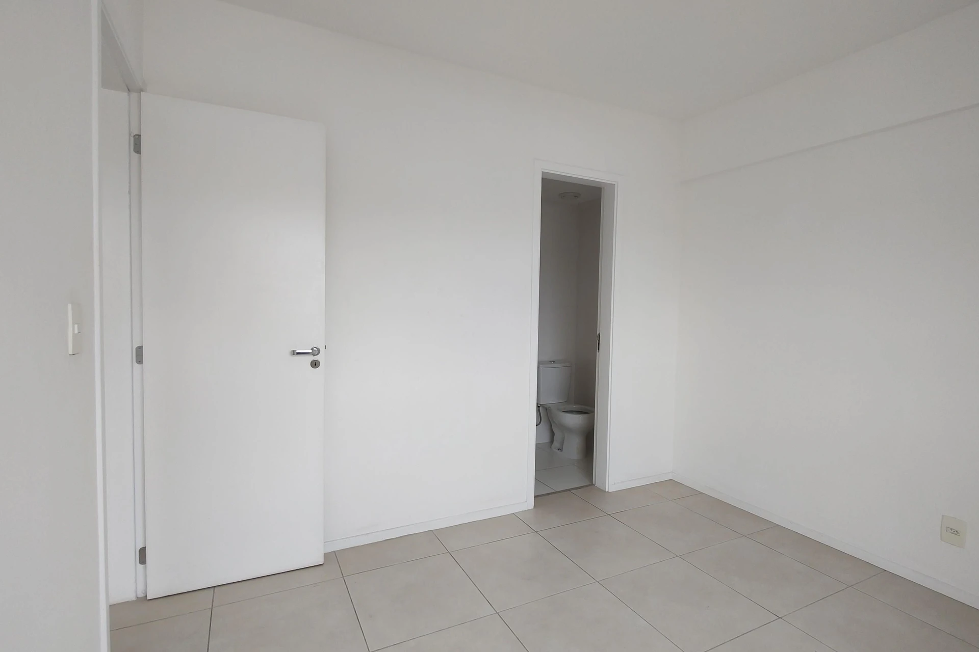 Apartamento de 2 quartos com piscina no condomínio — photo 12