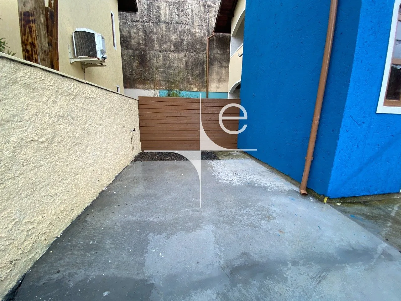 Garden in a 2-bedroom house, 90 m² — photo 9