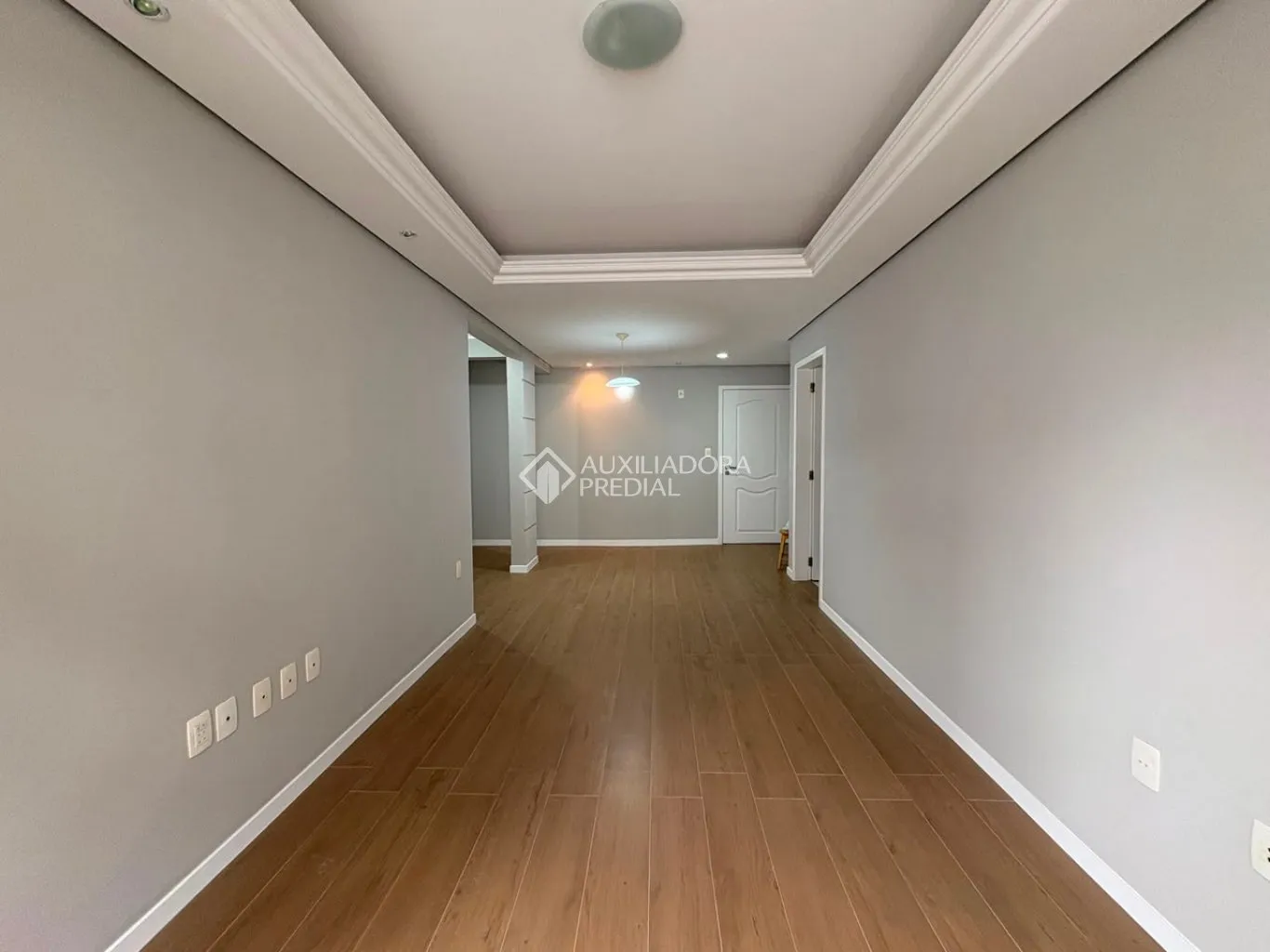 2-bedroom apartment with enclosed kitchen and balcony
