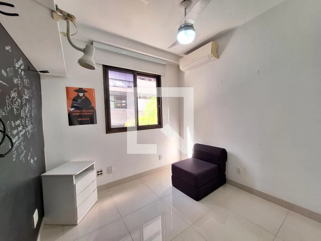 Furnished 3-bedroom apartment with 3 bathrooms — photo 25