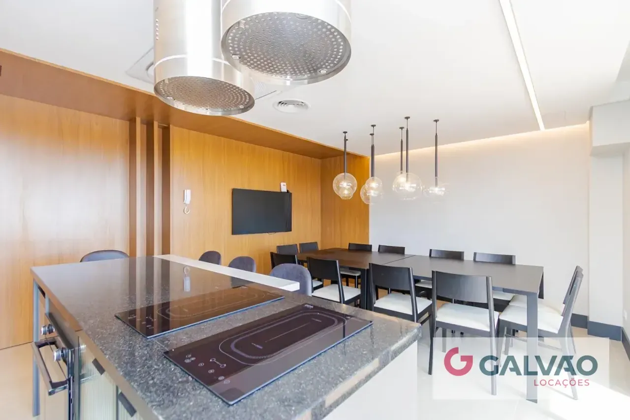 Furnished 1-bedroom apartment with glass shower — photo 6