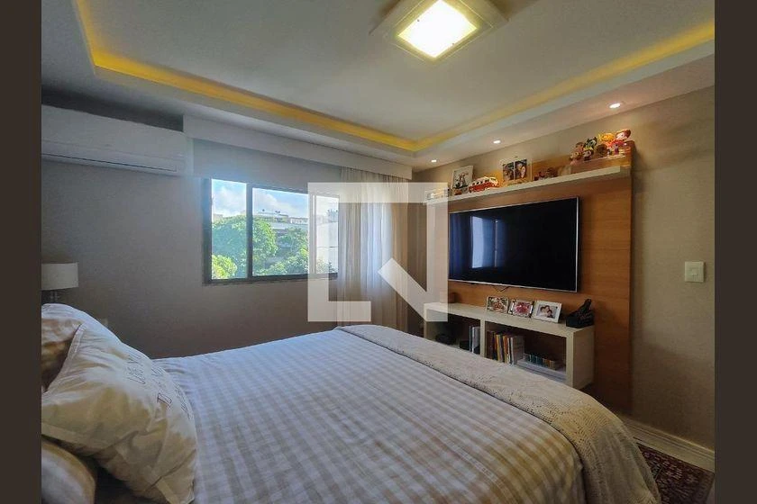 Rental apartment with 4 bedrooms, 360 m² and a balcony — photo 29