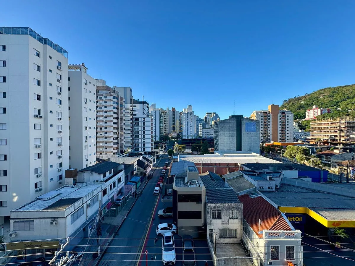 Рабочее место и 3 спальни: квартира 80 м² — photo 21