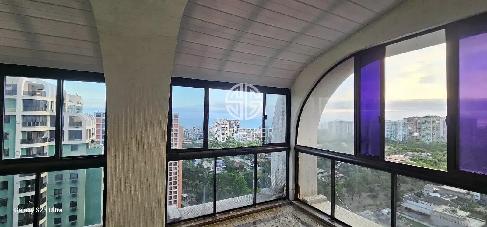 Apartment with 3 bedrooms and 5 bathrooms, with a balcony — photo 10