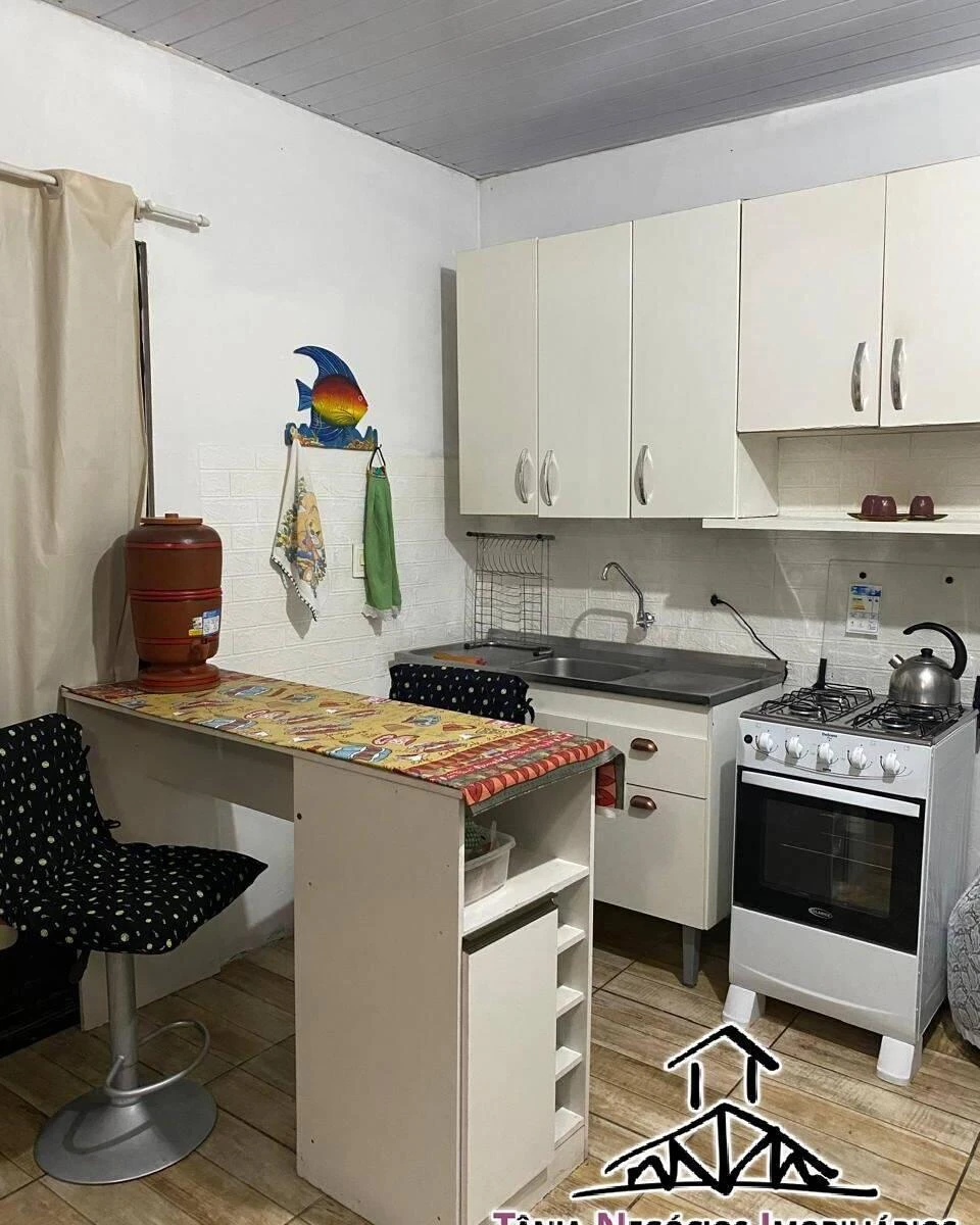 One-bedroom apartment with a washing machine — photo 3
