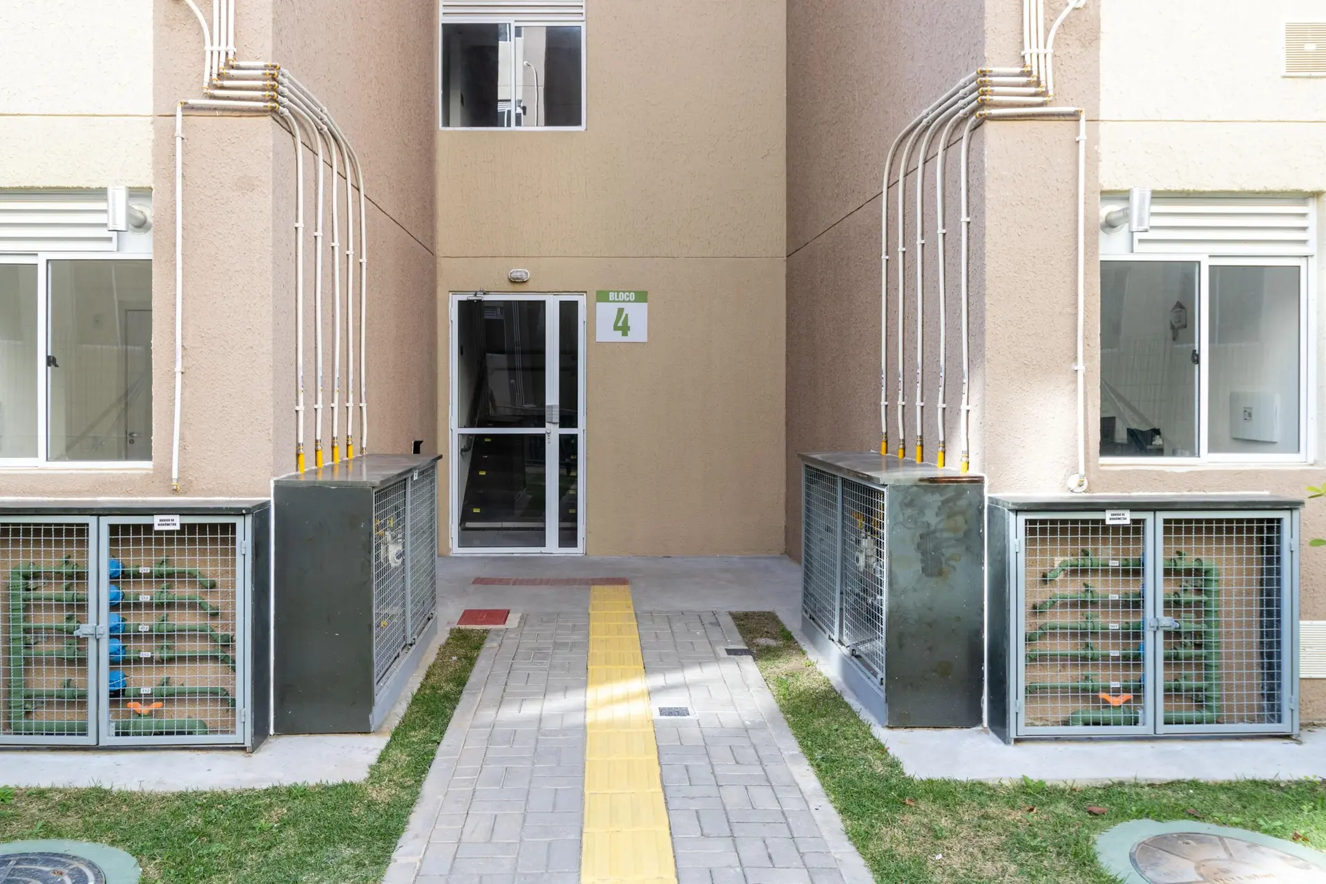 Apartamento de 2 quartos em condomínio com academia — photo 42