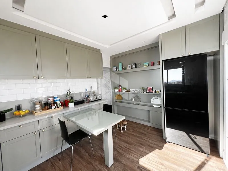 Furnished house, 350 m², with a water view — photo 5