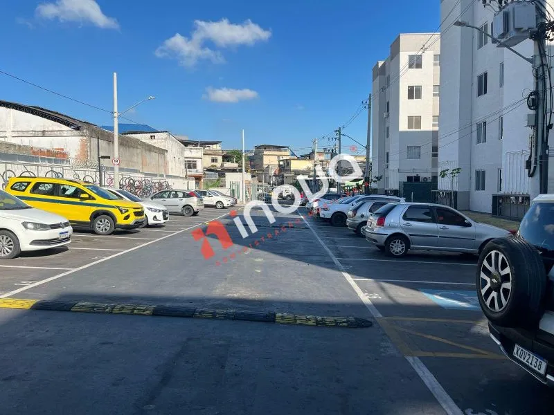 Apartamento de 2 quartos em condomínio com piscina — photo 15