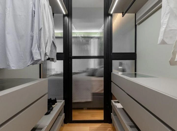 3 en-suite bedrooms apartment, 165 m² and 2 parking spots — photo 4