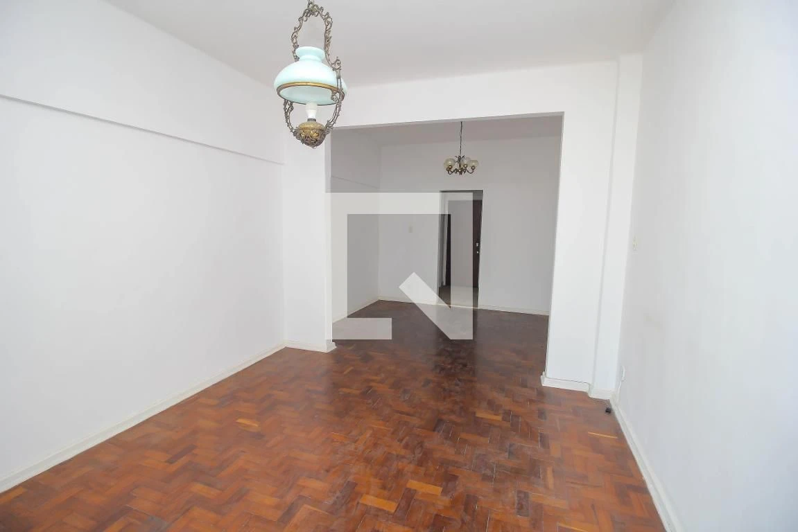 Studio, 40 m², with wood or laminate floors — photo 17