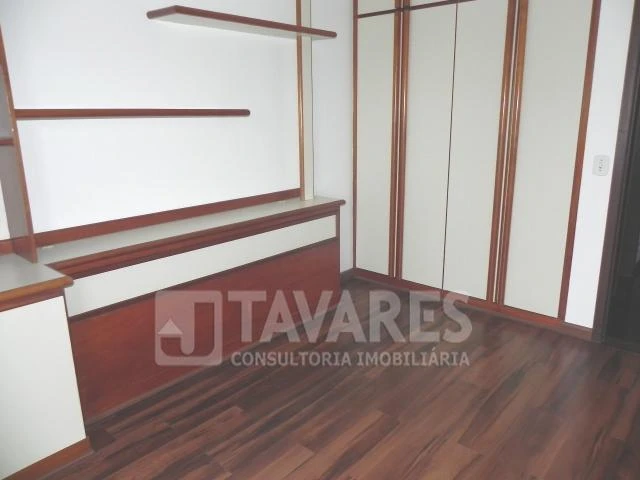 3-bedroom apartment with a home office — photo 6