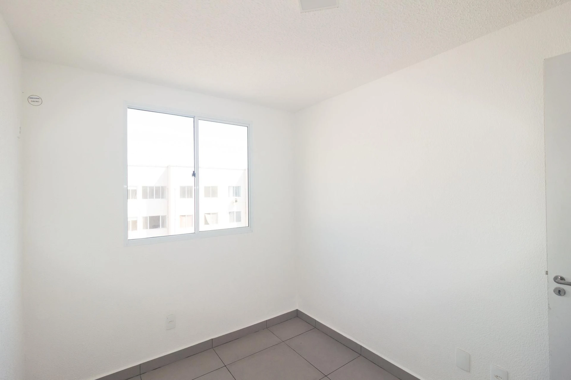 2-bedroom apartment with shared outdoor pool — photo 14