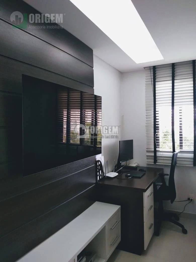 3-bedroom apartment with a home office in Curitiba — photo 21