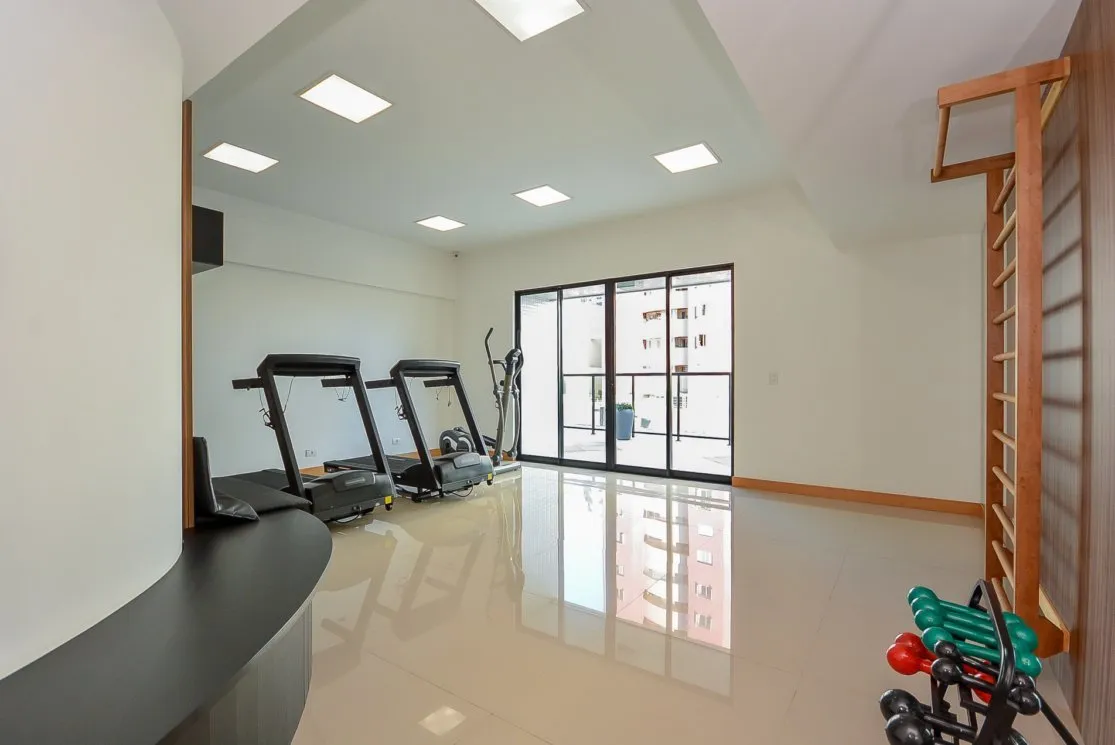 2-bedroom apartment with a grill on the balcony — photo 16