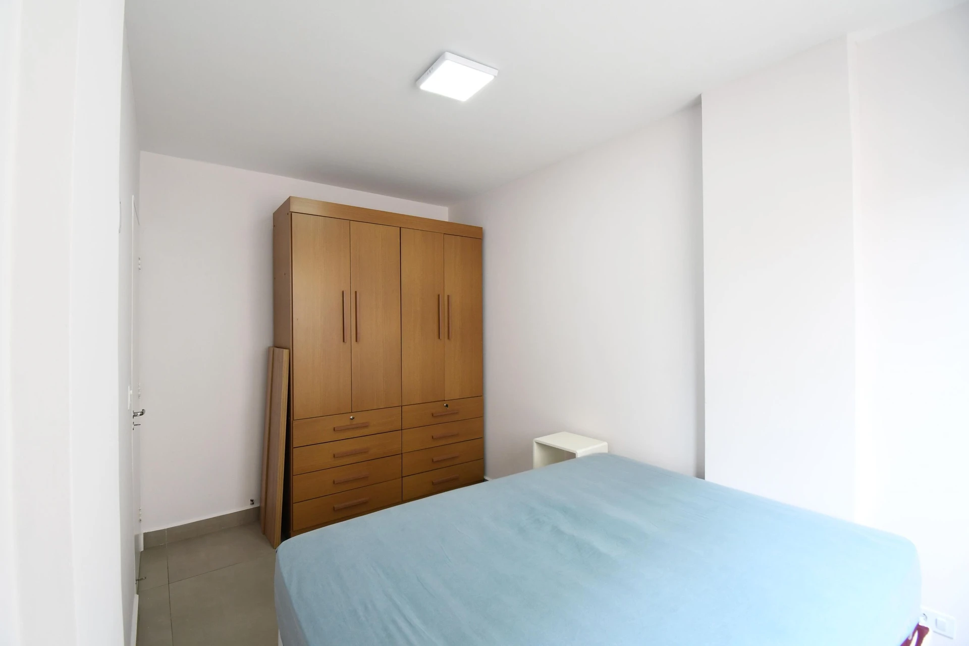 Furnished apartment, 76 m², with a walk-in closet — photo 18