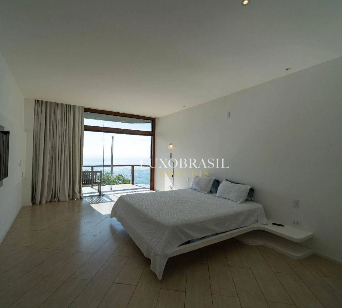 Будинок із 6 люксами та 9 ванними 750 м² — photo 44