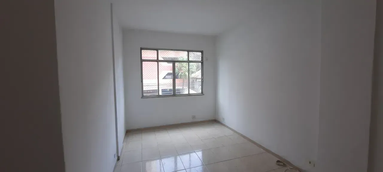 2-bedroom apartment with separate kitchen
