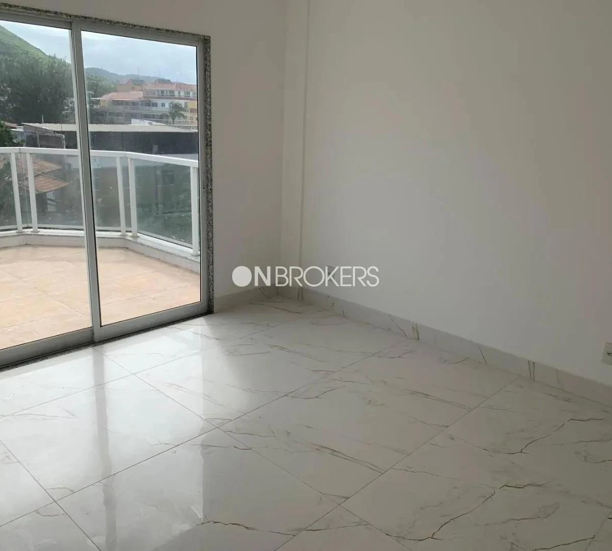 240 m² apartment with 4 en-suite bedrooms and balcony — photo 13