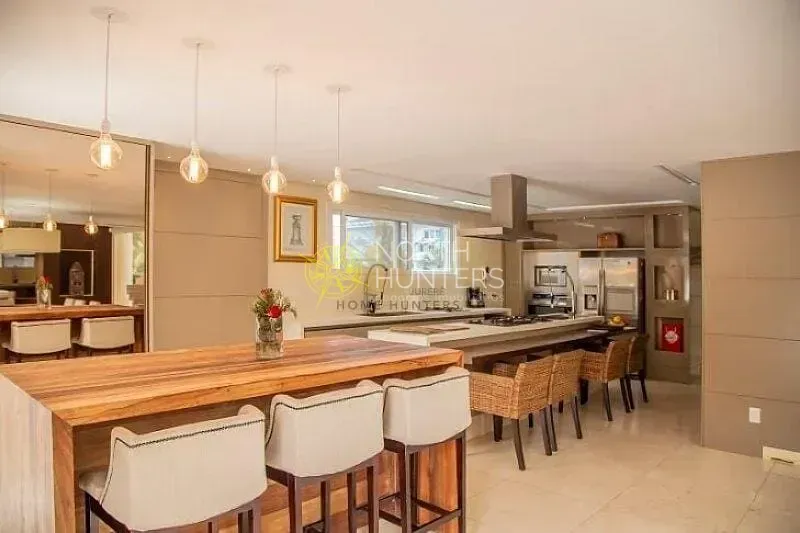 Furnished house with 7 bedrooms and open-plan gas kitchen — photo 2