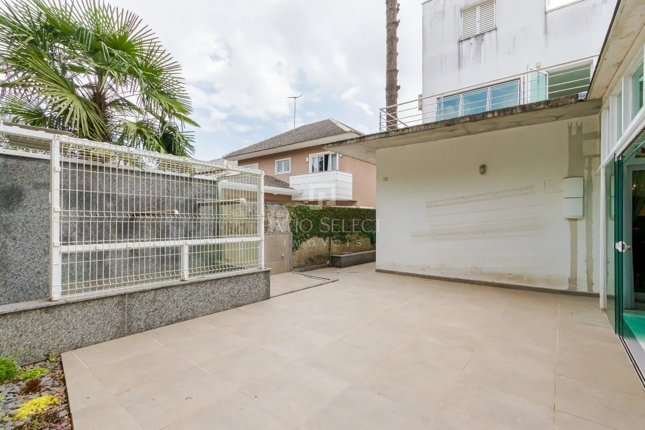 House with 5 bedrooms, 2 en-suites and private garden — photo 31