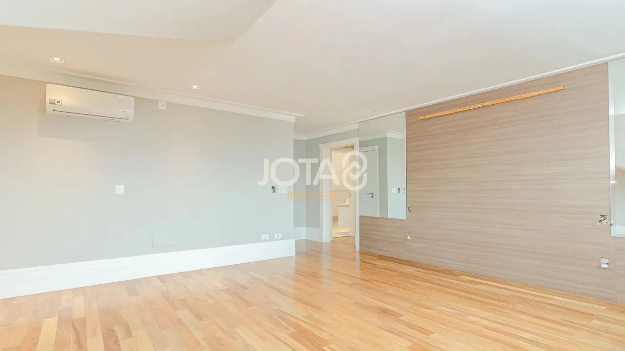 Condominium house with 4 en-suite bedrooms, 492 m² — photo 13
