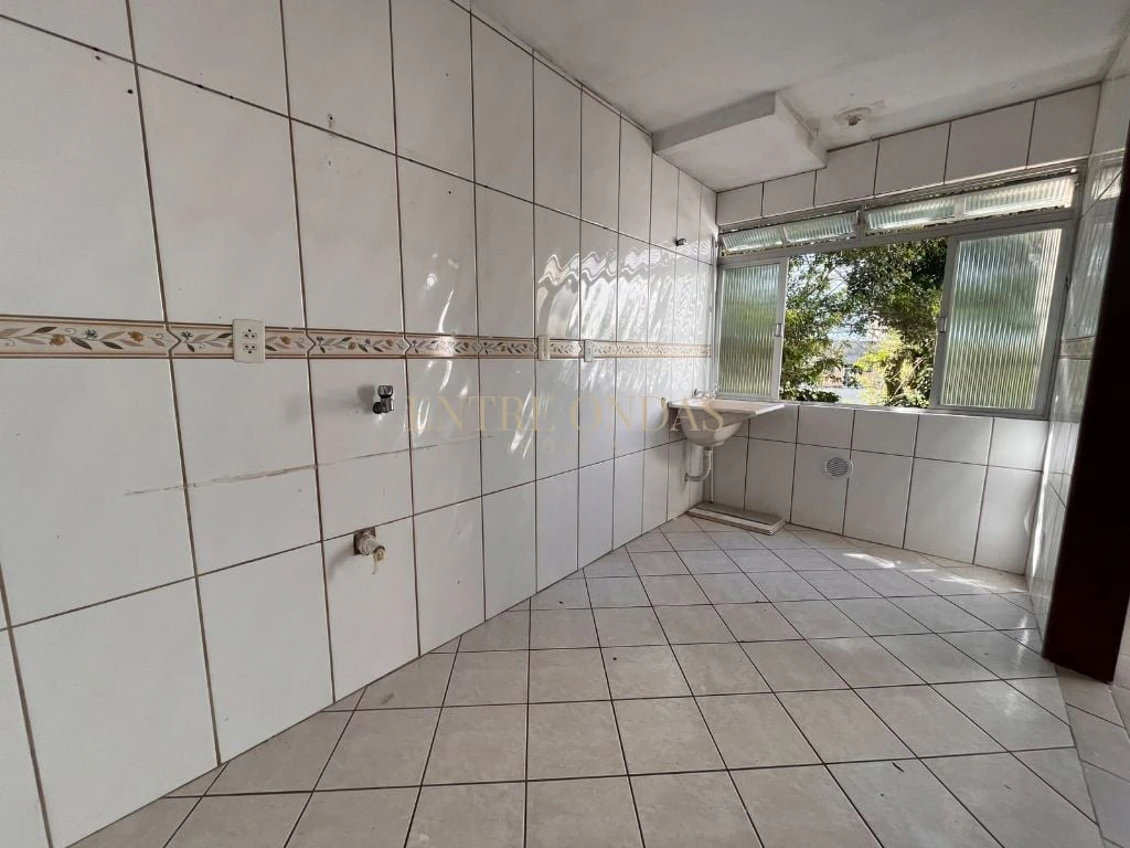 Unfurnished 2-bedroom apartment with 65 m² — photo 5