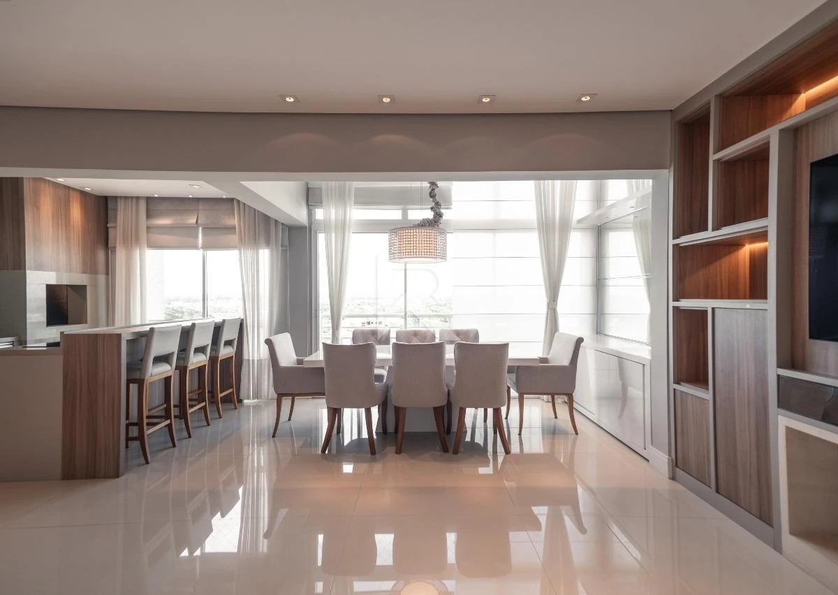 Furnished apartment, 195 m², with floor-to-ceiling windows — photo 14
