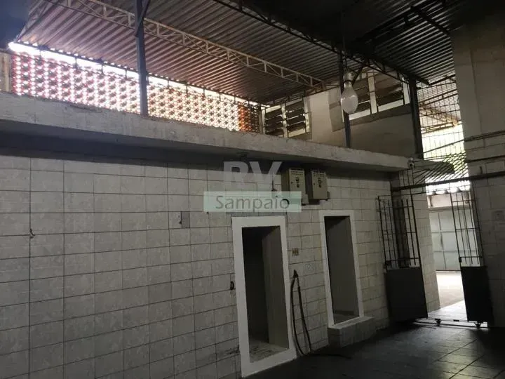 Commercial industrial house with 198 m² and 4 bedrooms — photo 18