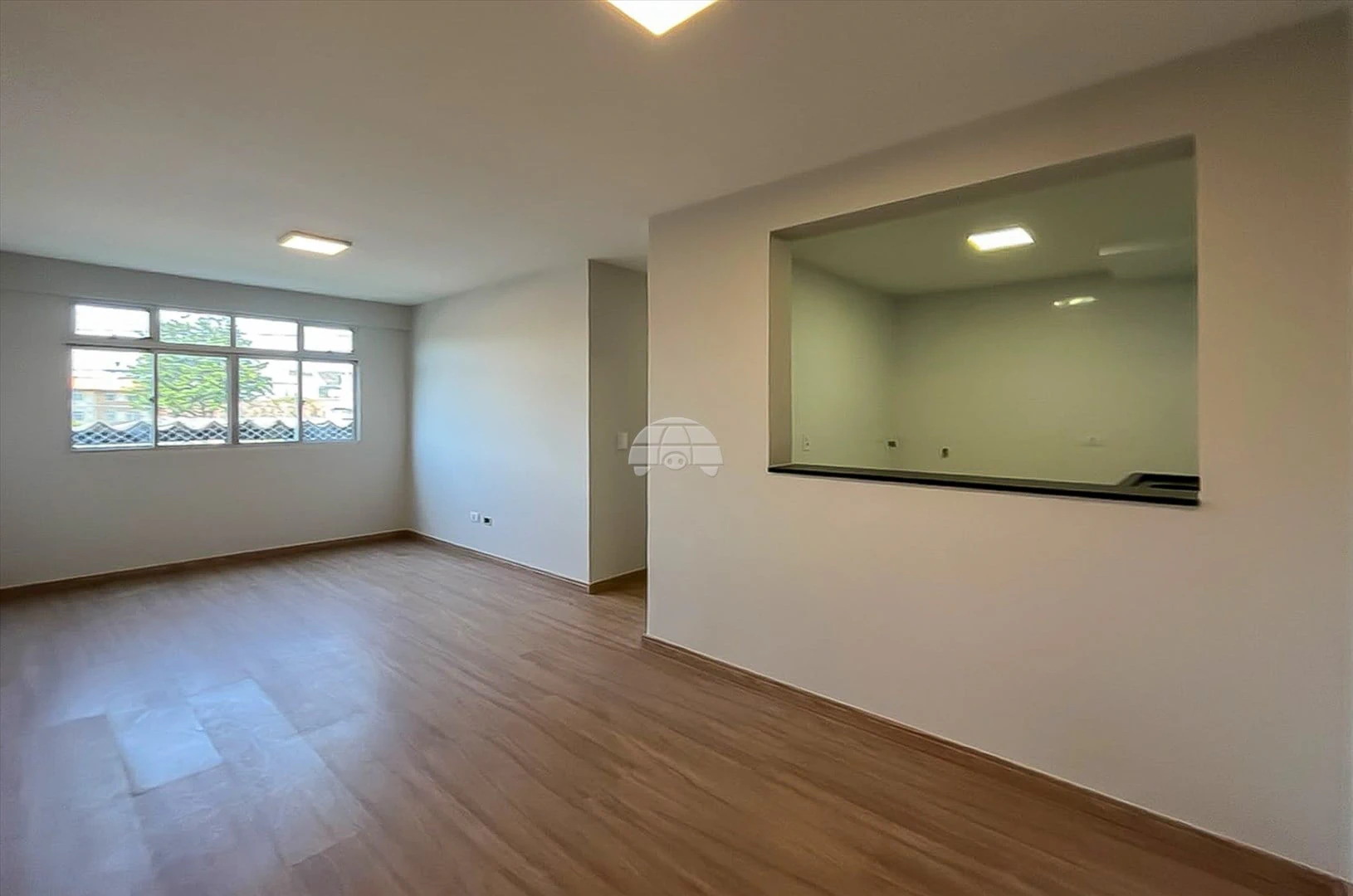 Wood or laminate floors in a 3-bedroom apartment, 50 m² — photo 6