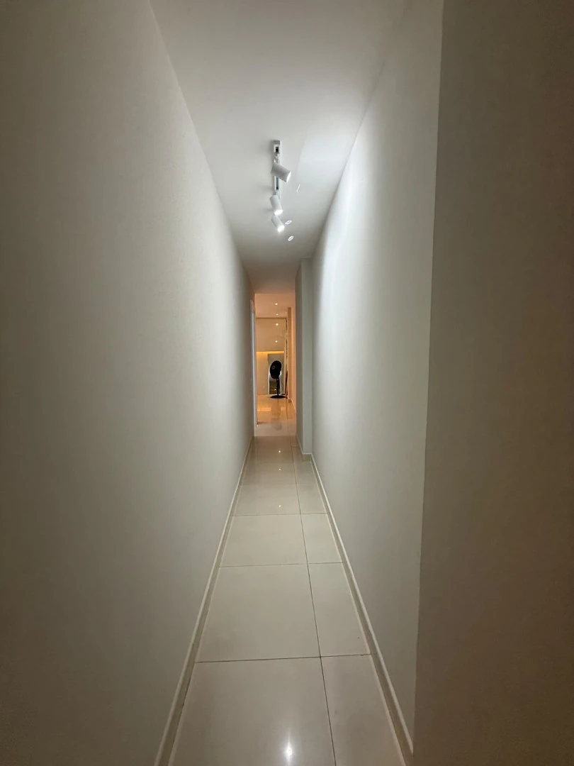 Floor-to-ceiling windows in a 3-bedroom apartment, 133 m² — photo 9