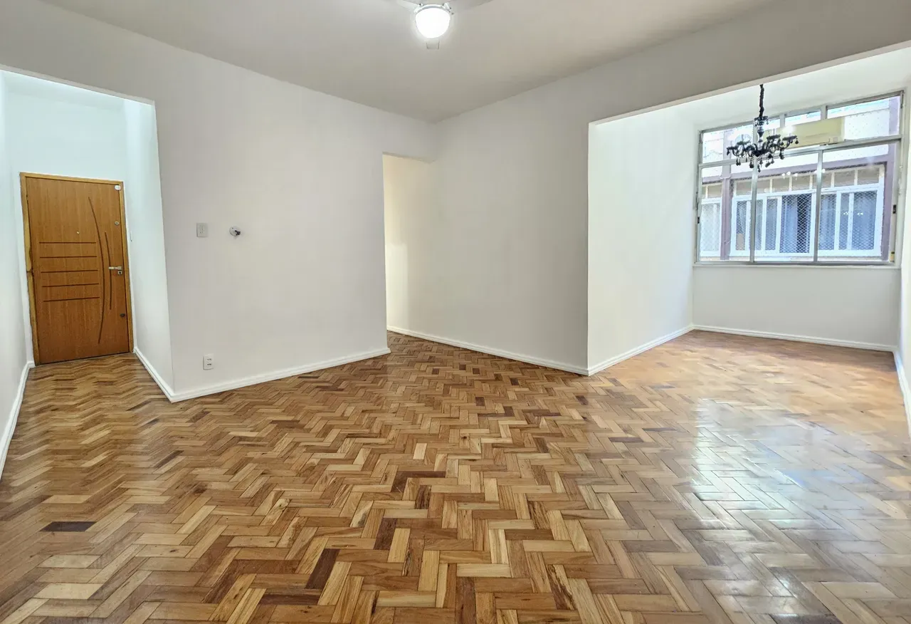 Departamento en piso 5 con piso de madera o laminado