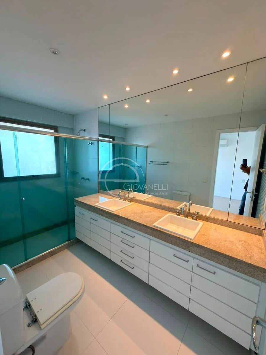 Apartamento de 4 suítes com 233 m² e 3 vagas — photo 25